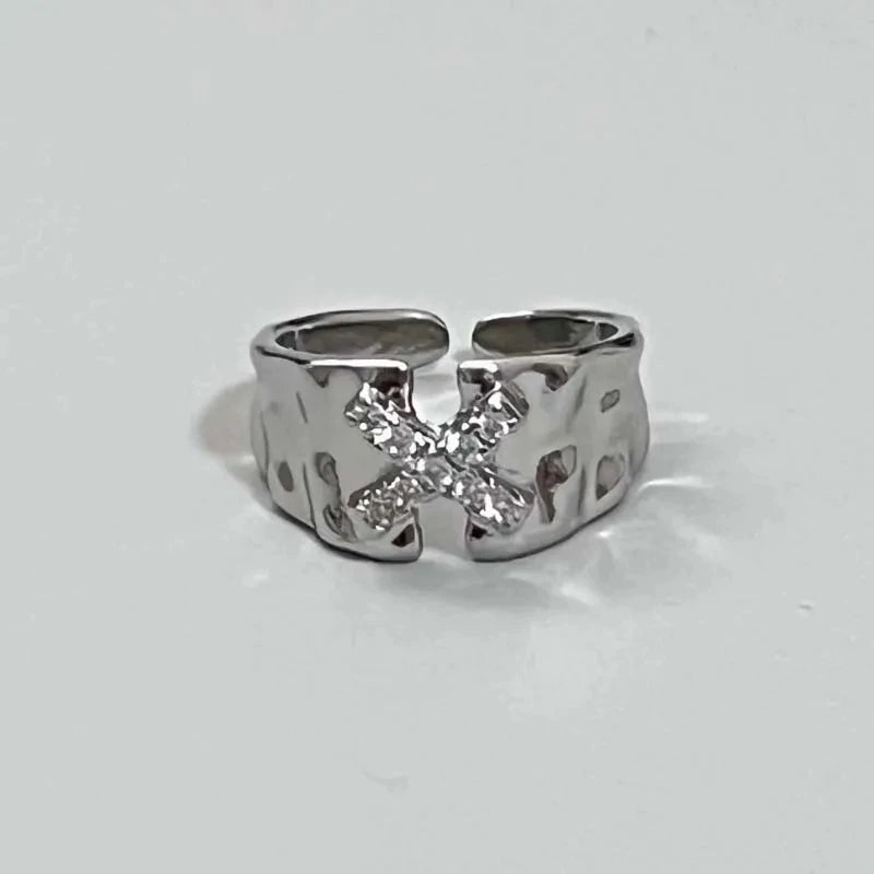 VOID STAR — Bague Croix Étoile