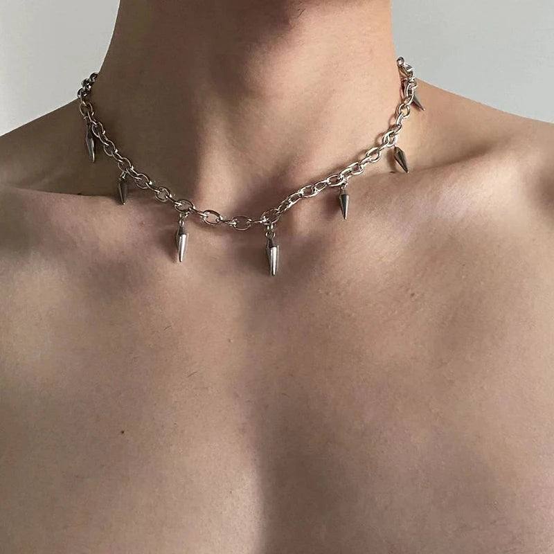 RIOT — Collier Rivets Acier