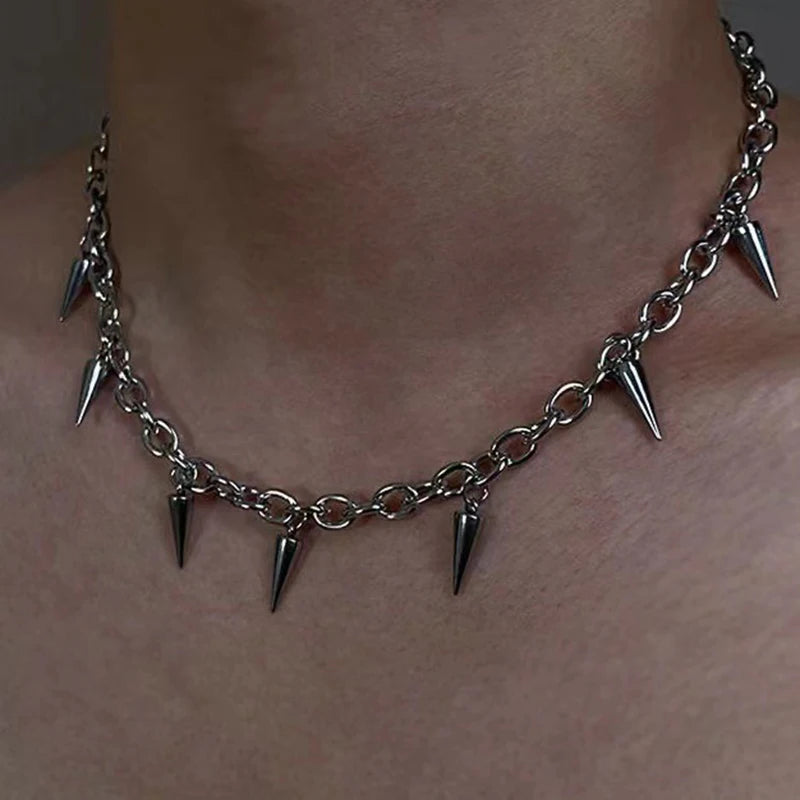 RIOT — Collier Rivets Acier