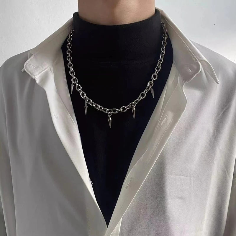 RIOT — Collier Rivets Acier